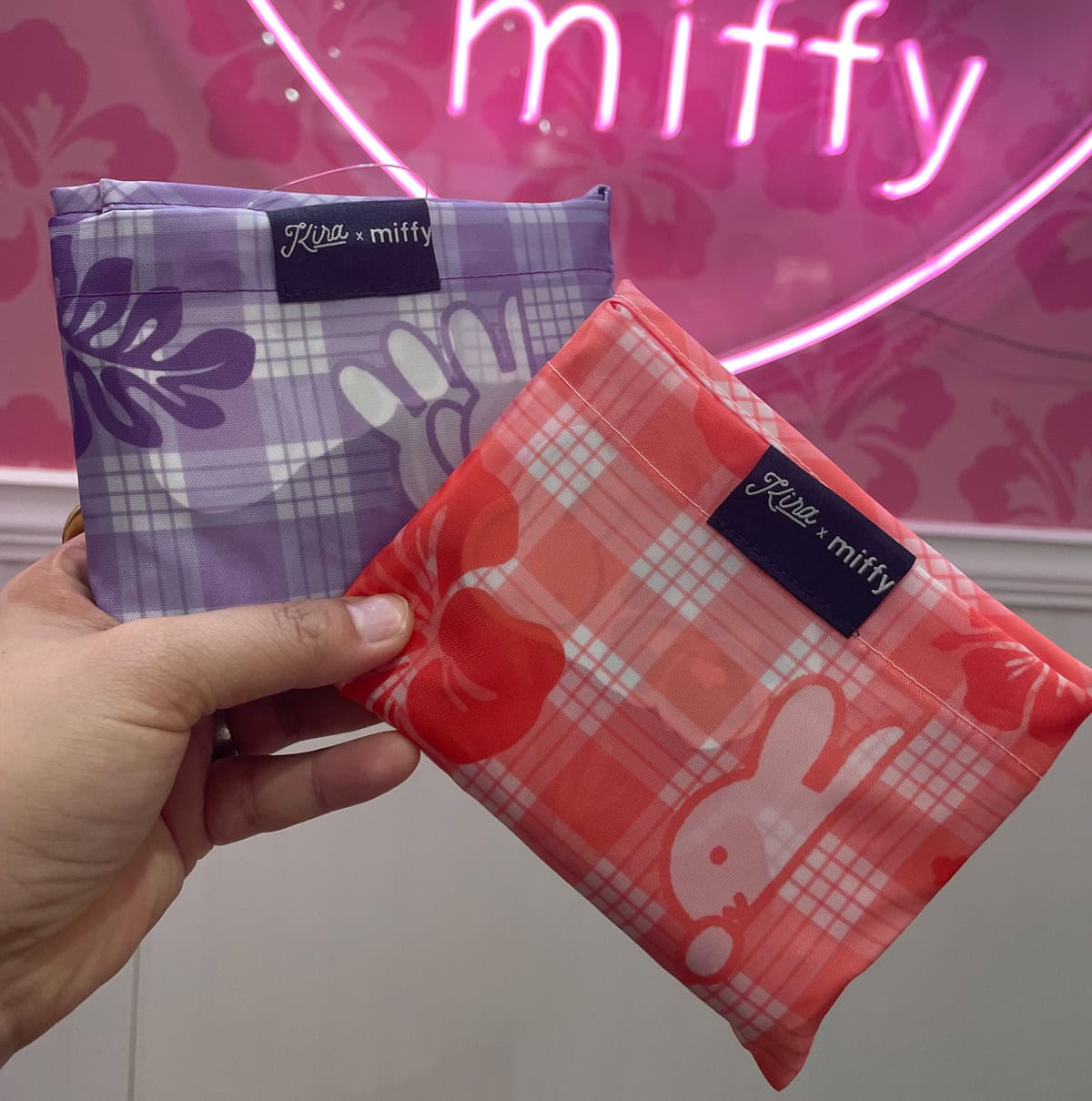 【Kira x Miffy】専用ポーチも付いてて嬉しい。エコバッグ各22ドル（約3,410円）。