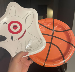 【Target】ハワイの帰りに寄ったL.A.でも追加で購入。ついでにバスケットボール柄の紙皿も買っちゃいました♡