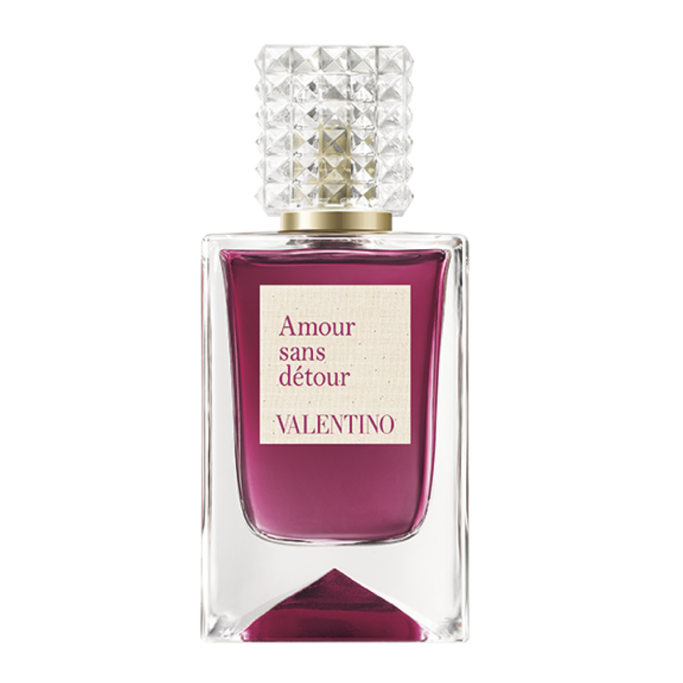 バイオレットとレザーアコードが調和。ヴァレンティノ アナトミー オブ ドリームス アムール サン デトゥール パルファン 100mL ¥58,300（ヴァレンティノ ビューティ）