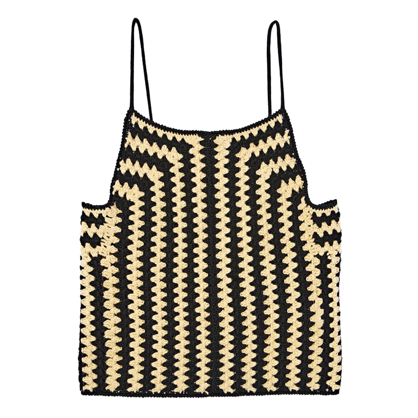 「レイヤードなどでスタイリングのアクセントに」バイマレーネビルガーのキャミソールは本人私物