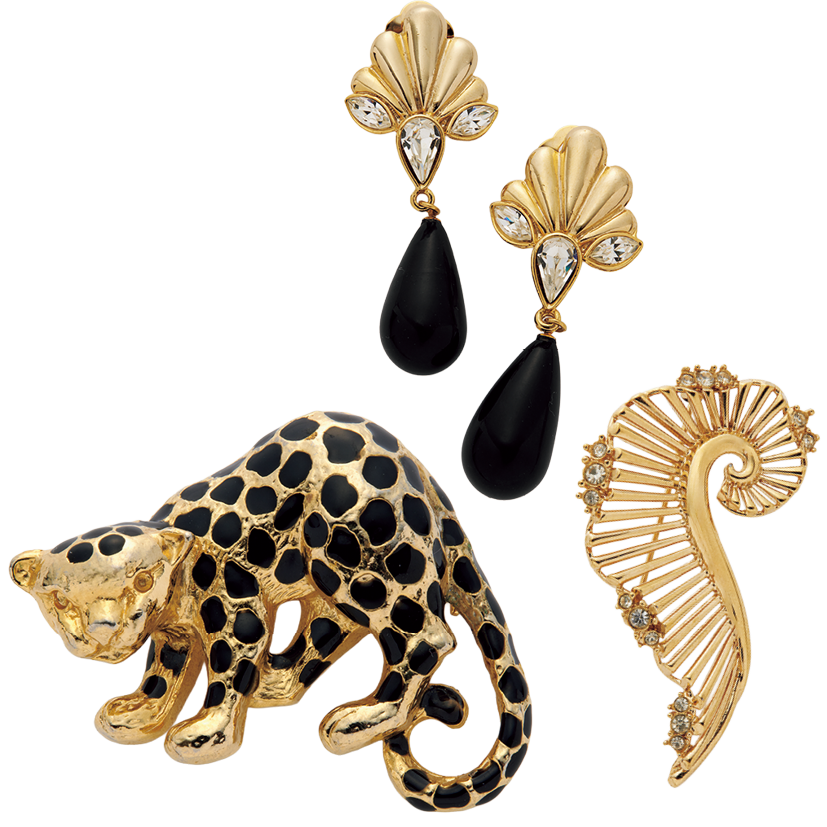 インパクトのあるレオパードのブローチ「ファインジュエリーとヴィンテージジュエリーを組み合わせたスタイルが好き。今季は特にイヤリングやブローチに注目しています。存在感のあるユニークなデザインはシンプルな着こなしのポイントに」ヴィンテージジュエリーは全て本人私物