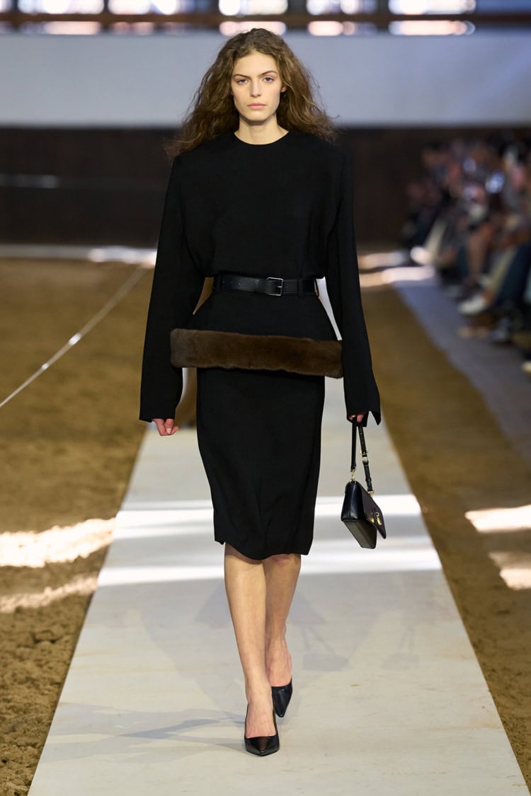 STELLA McCARTNEY 2026-27 AUTUMN WINTER_002