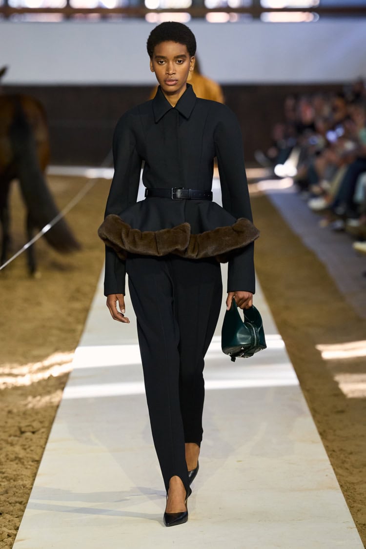 STELLA McCARTNEY 2026-27 AUTUMN WINTER_011