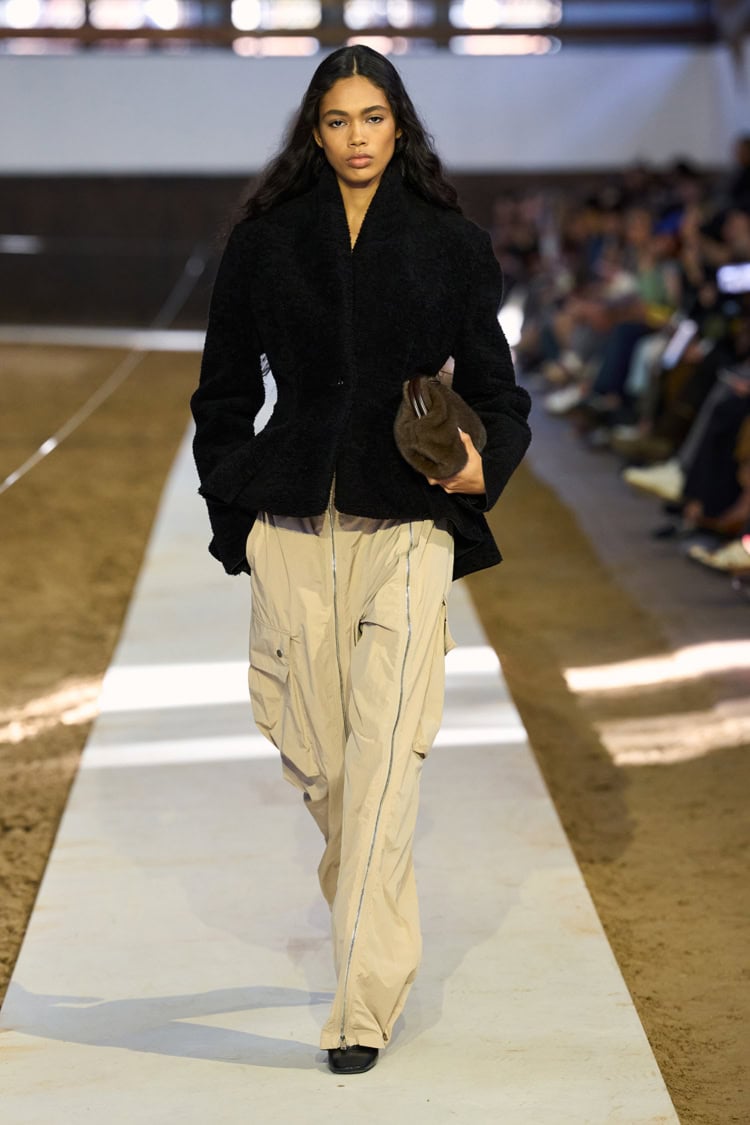 STELLA McCARTNEY 2026-27 AUTUMN WINTER_016