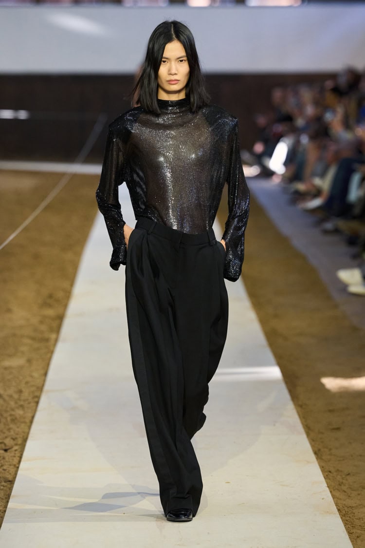 STELLA McCARTNEY 2026-27 AUTUMN WINTER_037