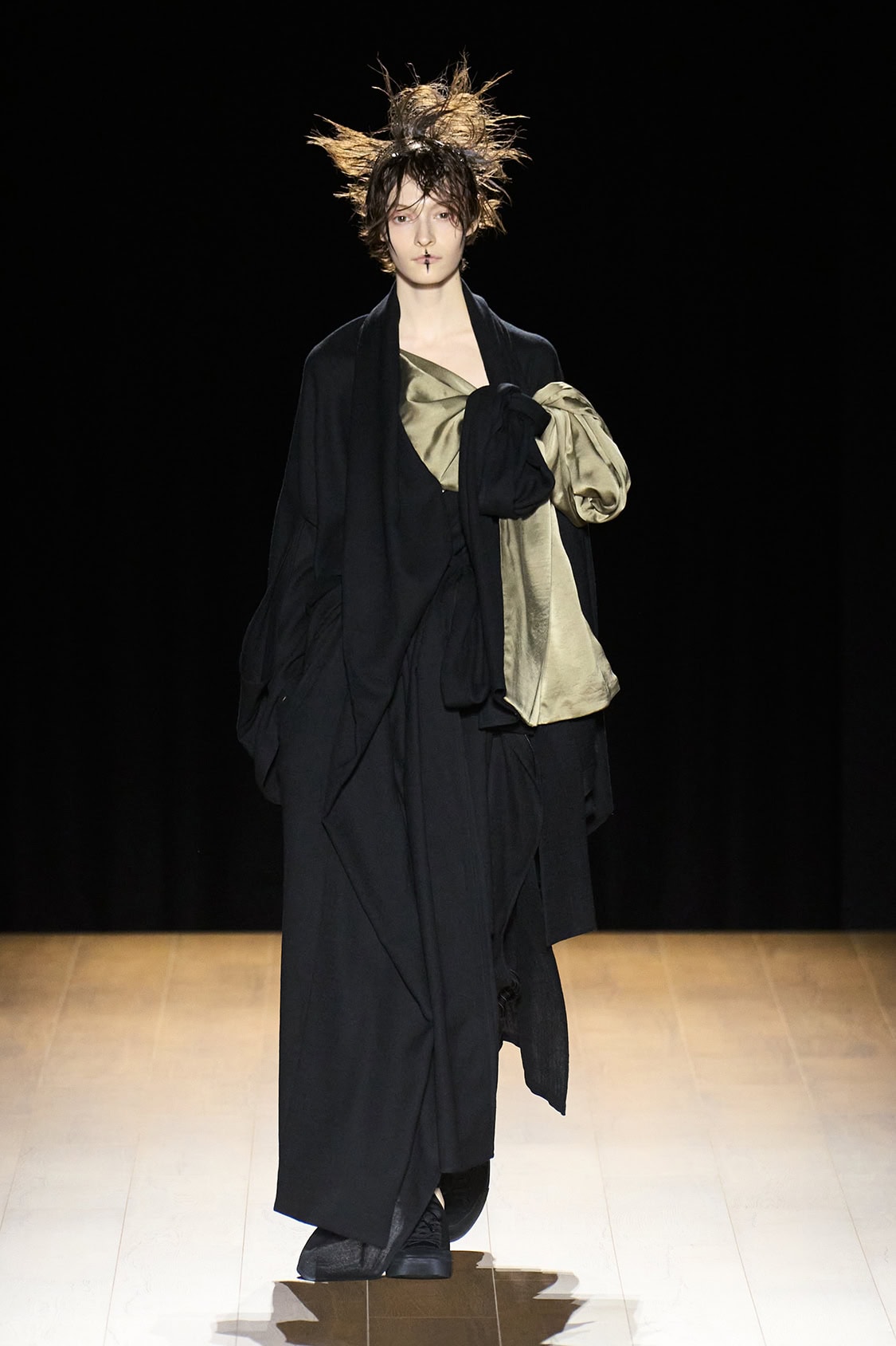 Yohji Yamamoto 2026-27 AUTUMN WINTER_020｜Yohji Yamamoto（ヨウジ
