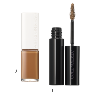 I アディクション アイブロウマスカラ カラーニュアンス 102 ¥3,300、J 同 ザ リップグロス 009 ¥4,070（共にADDICTION BEAUTY）