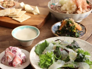 春の旬の食材との相性ばっちり。がっつり系より、ヘルシーなおつまみがあいそう!