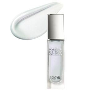 ピンクの偏光パールが輝く、アイシーカラー。¥5,940（パルファン・クリスチャン・ディオール・数量限定品）