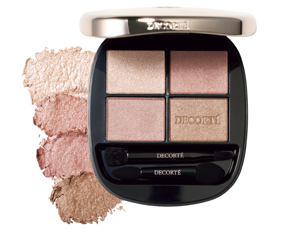 2025年下半期に各誌でベスコスを受賞しまくった、人気アイシャドウの新色。¥7,700（コスメデコルテ）