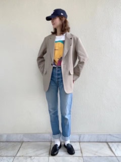 ジャケット￥60,500（シンゾーン）、シューズ￥48,400（セバゴ／共にシンゾーン表参道本店）、その他は全て本人私物