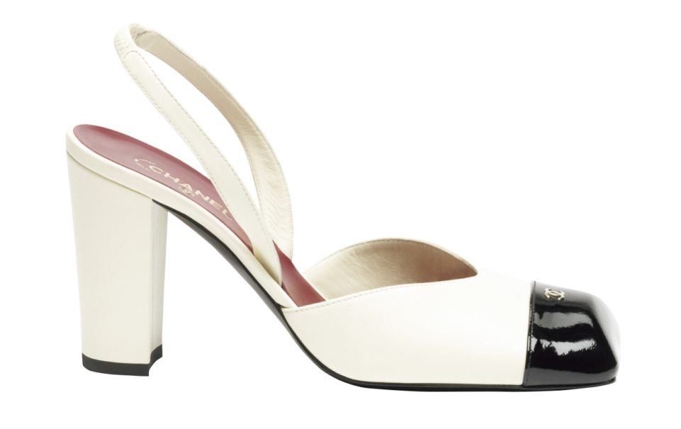 シューズ［ヒール9㎝］¥209,000※予定価格（シャネル）