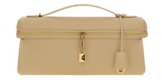 バッグ［H14×W33×D9㎝］¥690,800（ロロ・ピアーナ／ロロ・ピアーナ ジャパン）