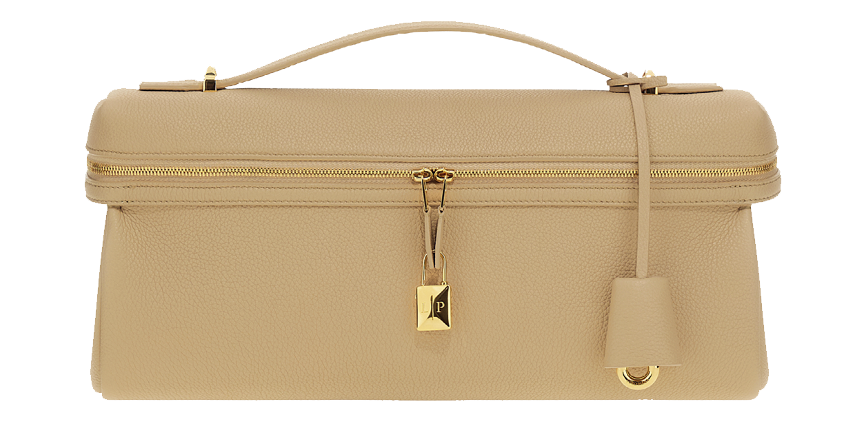 バッグ［H14×W33×D9㎝］¥690,800（ロロ・ピアーナ／ロロ・ピアーナ ジャパン）