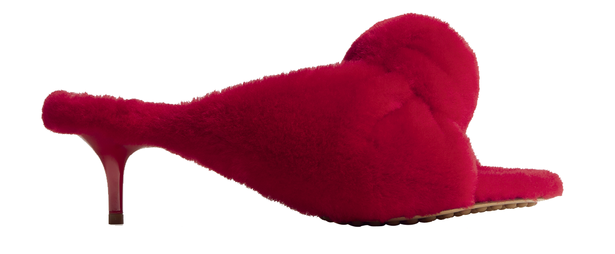 ミュール［ヒール5.5㎝］¥242,000（ボッテガ・ヴェネタ／ボッテガ・ヴェネタ ジャパン）