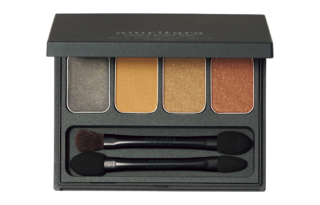 使う人が持つエナジーで色づきが変わるそう！ マンダラアイパレット イエロースワール ¥5,500（アムリターラ・3月3日発売）