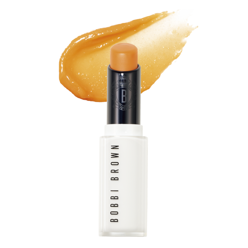 84%がスキンケア成分の保湿力。唇のpHに反応してその人らしい血色が。¥5,060（ボビイ ブラウン）