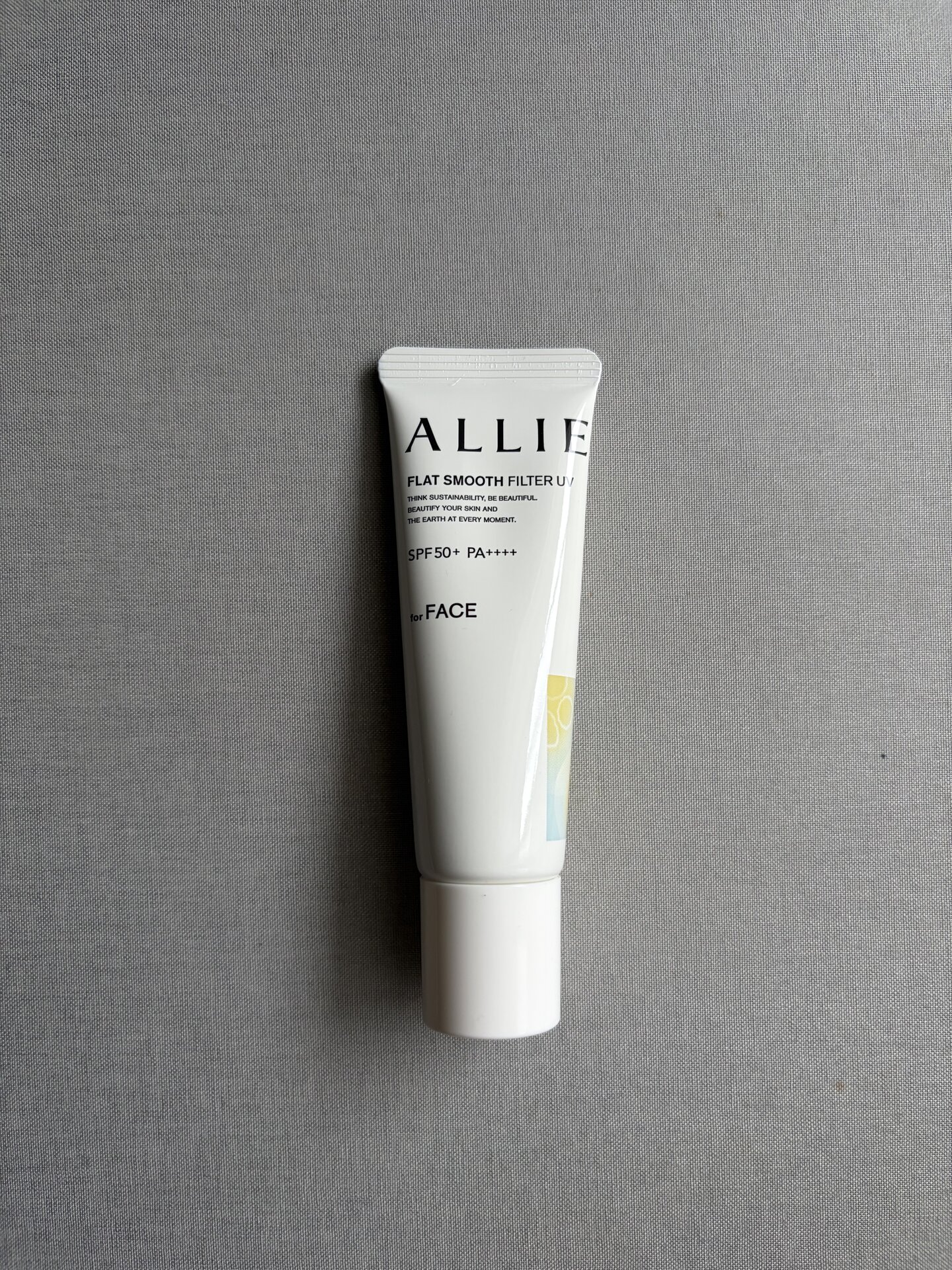 クロノビューティ フラットスムースフィルターUV SPF50+/PA++++ 30g ¥2,563※編集部調べ