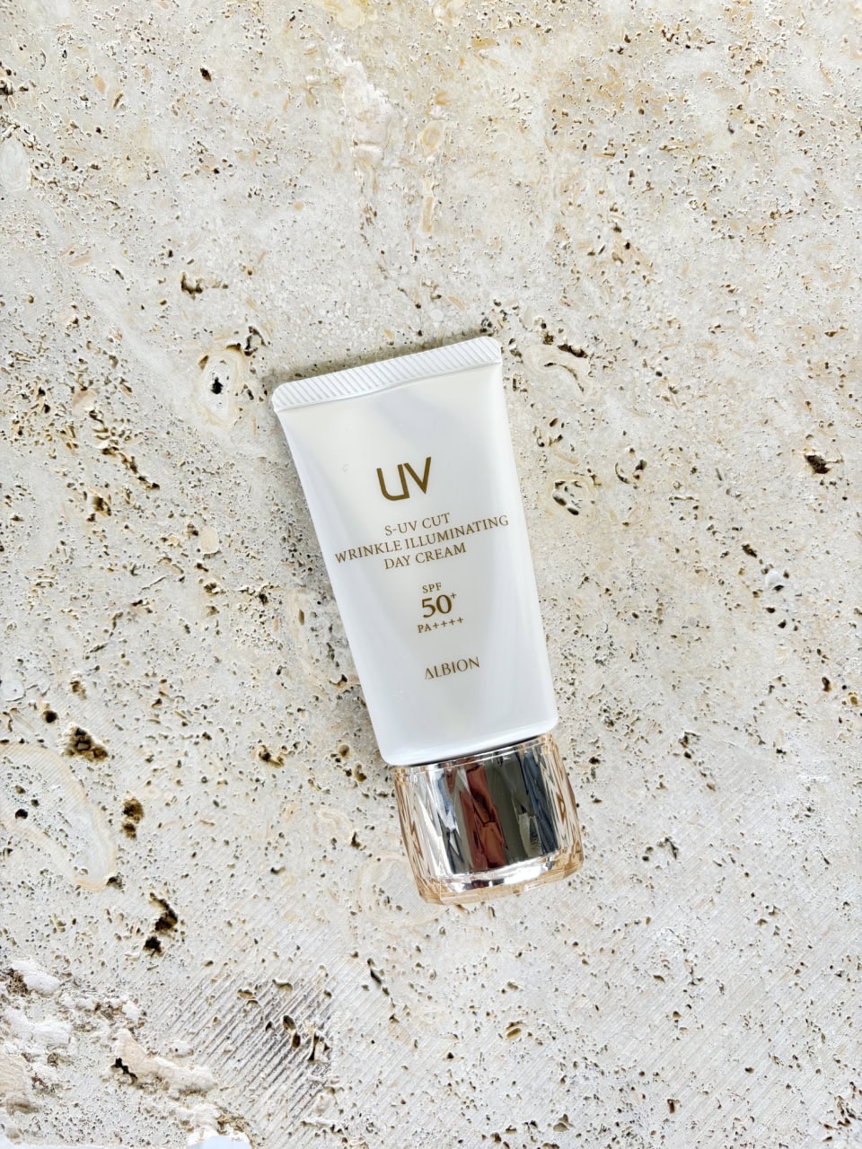 S-UVカット リンクル イルミネイティング デイクリーム SPF50+/PA++++ 50g ¥11,000