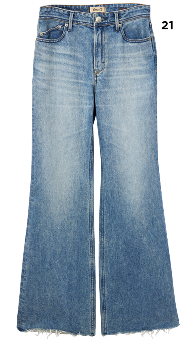 デニムパンツ￥35,200（ヤヌーク／カイタックインターナショナル）