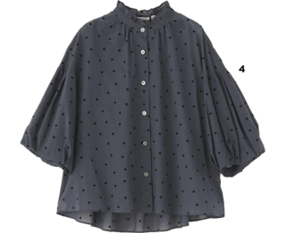 ブラウス￥16,500（ドレステリア／ドレステリア 渋谷スクランブルスクエア店）