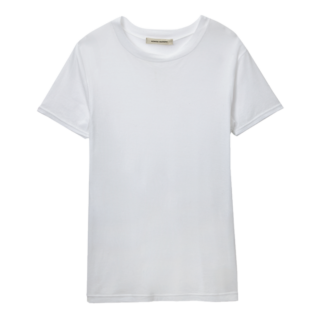 Tシャツ￥9,900（イウエンマトフ／ユナイテッドアローズ 渋z谷スクランブルスクエア店）