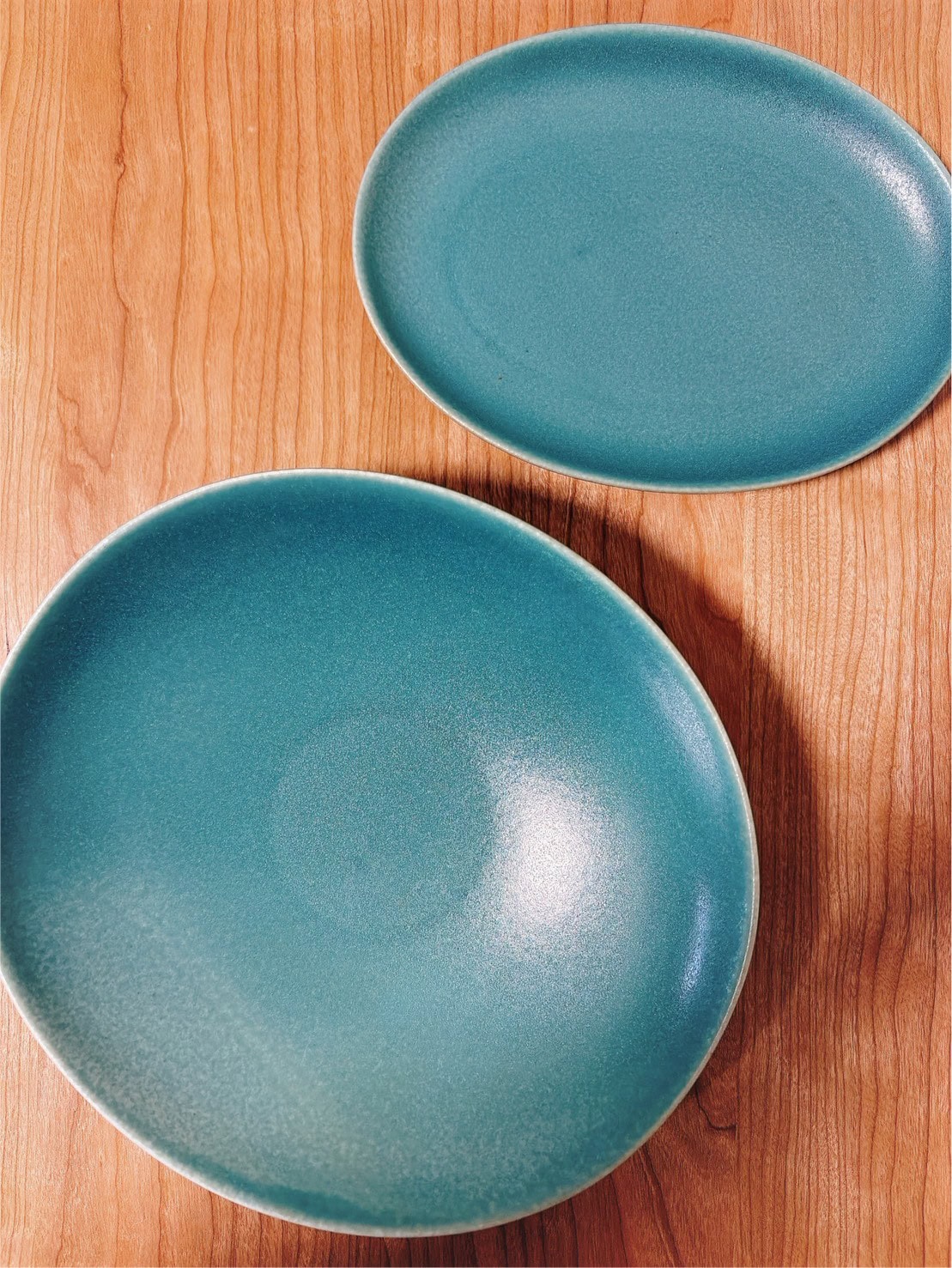 右上：スタジオエム パレット 195プレート￥2,200、左下：スタジオエム パレット 230オーバルボール￥4,070