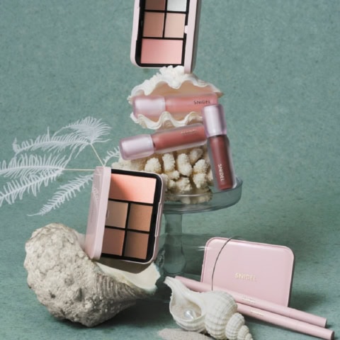 ツヤめくティントに本物のトルマリン入りパレット! 【スナイデル ビューティー】のサマーコレクション★