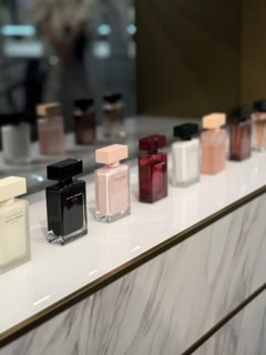 ナルシソ ロドリゲスのシグネチャーであるハートオブムスクを様々なニュアンスを楽しみたい