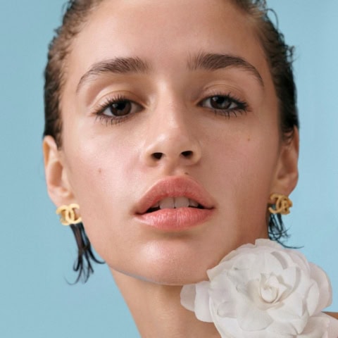 【シャネル】ホワイトカメリアでお肌しっとり♡あと肌も心地よい「春夏の保湿アイテム」