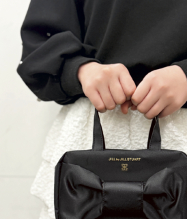 バッグ見えする佇まい。