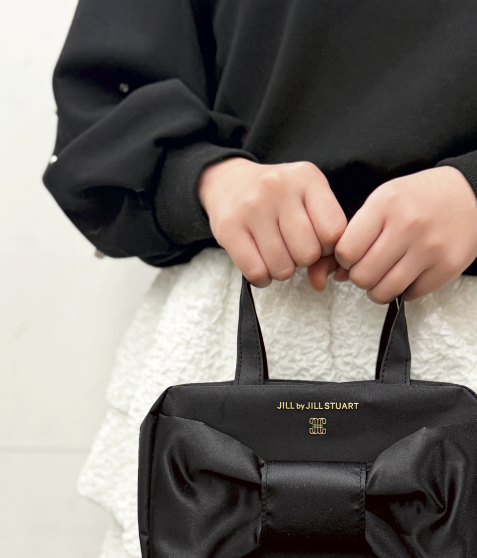 バッグ見えする佇まい。