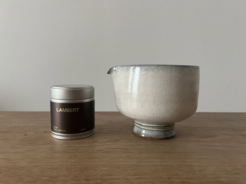 隣にあるのは数年に前に購入した、大好きな器作家の余宮隆さん作の片口椀。このお椀にも、ようやく出番が！