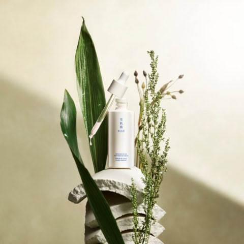 【雪肌精】プレステージUV過去一の反響!美容液で紫外線ダメージを防ぐ「二刀流UVケア」