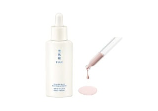 みずみずしいのにべたつき感はゼロ! 雪肌精 BLUE デューイー フレッシュ デイ セラム SPF40・PA+++ 30mL ¥7,150<編集部調べ>