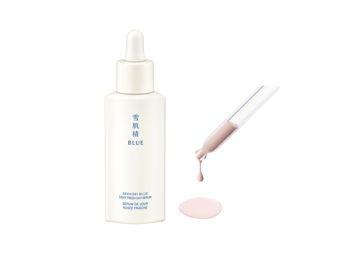 みずみずしいのにべたつき感はゼロ！ 雪肌精 BLUE　デューイー フレッシュ デイ セラム SPF40・PA＋＋＋ 30mL ￥7,150＜編集部調べ＞