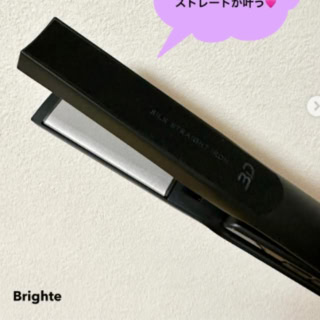 その仕上がりをぜひ一度体験してみてほしい。Brighte 3D シルク ストレート アイロン 全3色 各¥19,800（Aiロボティクス）