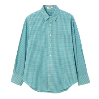 シャツ￥19,800（マカフィー／トゥモローランド）