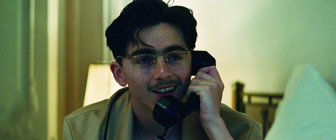 story_1950年代、アメリカ。マイナースポーツだった卓球で才能を開花させていたマーティ（T・シャラメ）は、ロンドンで開催された世界選手権で日本選手に敗れる。それをきっかけに、彼の荒っぽい勝負師の本能が暴走。卓球協会から選手資格を剥奪されてしまう。