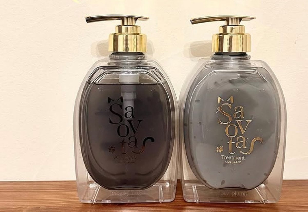 猫モチーフがいっぱいのパッケージがかわいい！サボンドニャボタ モイストプランプヘアセット モイストプランプヘアトリートメント 420g、モイストプランプシャンプー 420mL ¥3300（アンド・ナイン）※限定発売