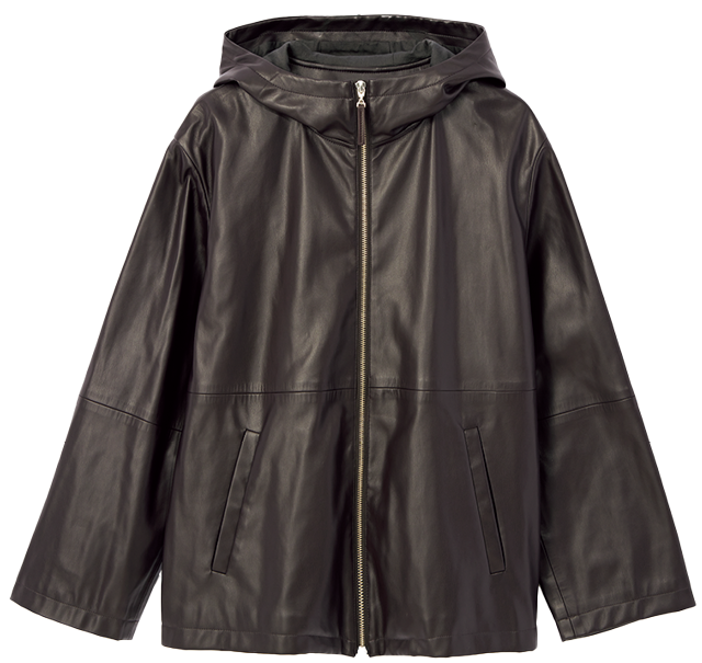 伸縮性のある合成皮革を使用し、しなやかな質感と上品なツヤを実現。リアルレザーよりも軽く、ストレスなく着られるのも嬉しいポイント。レザーライクパーカ¥35,200(サロン アダム エ ロペ)