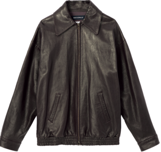 着るほどにからだになじみ、経年変化が楽しめる。ジャケット¥330,000（マディソンブルー・6月発売予定）