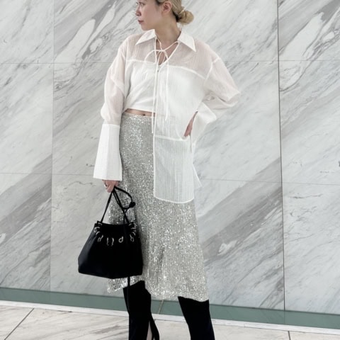 【40代スナップ】涼しくて、即こなれ見え「シアーシャツ」は今季要チェックアイテム!|sakkoさん