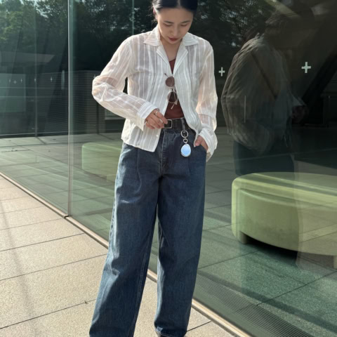 【40代スナップ】岡山県産クオリティ! 「100年後もはけるデニム」は初夏も快適|佐藤有華さん