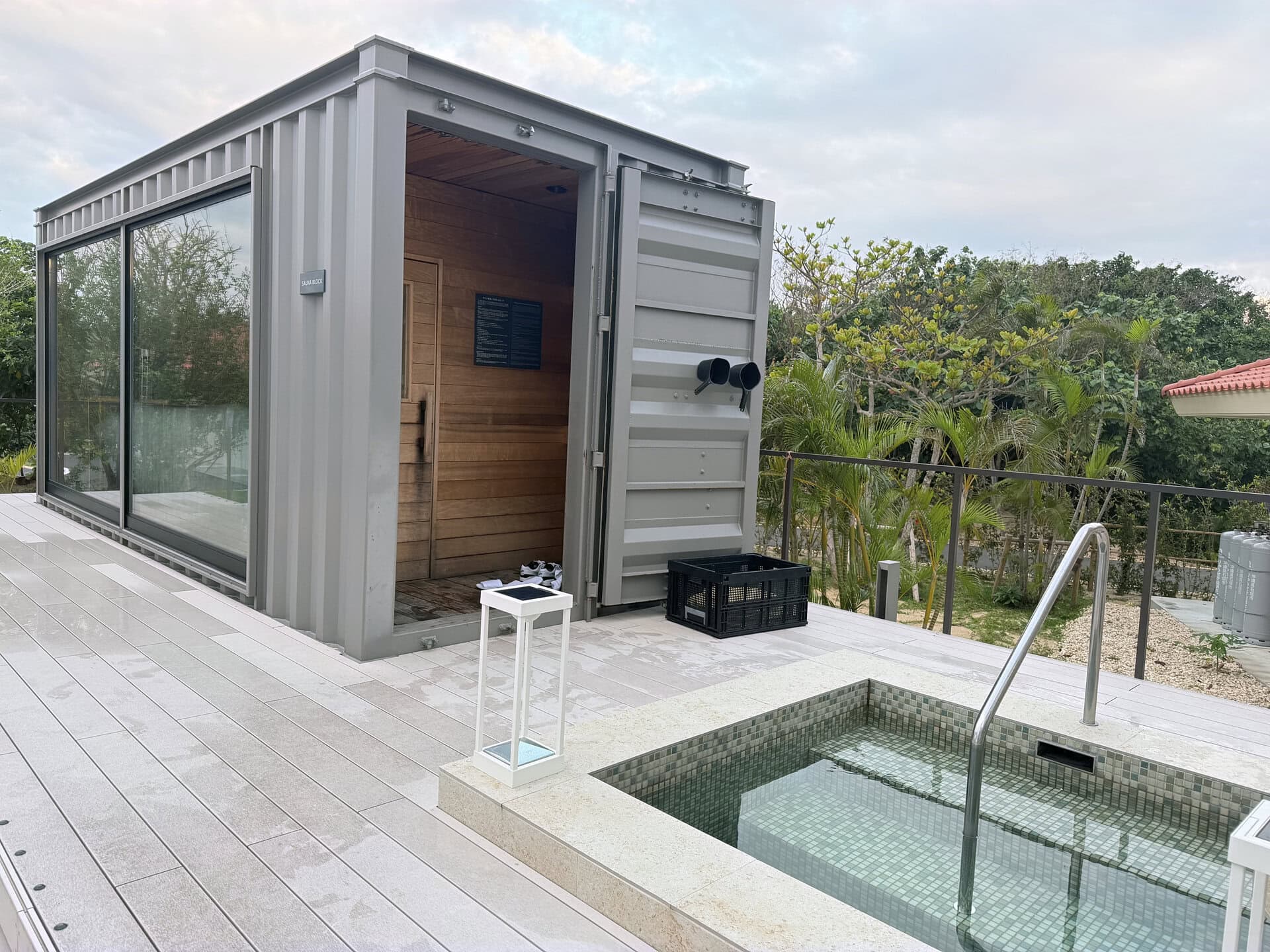 クワイエットプールのエリアにある「SAUNA BLOCK」。