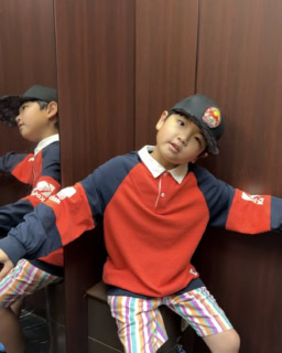 カープ×ポケモンセンターヒロシマ キャップをかぶってご満悦