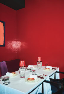 SMUK 東京都港区西新橋3-8-2 Tel: 03-6435-8851