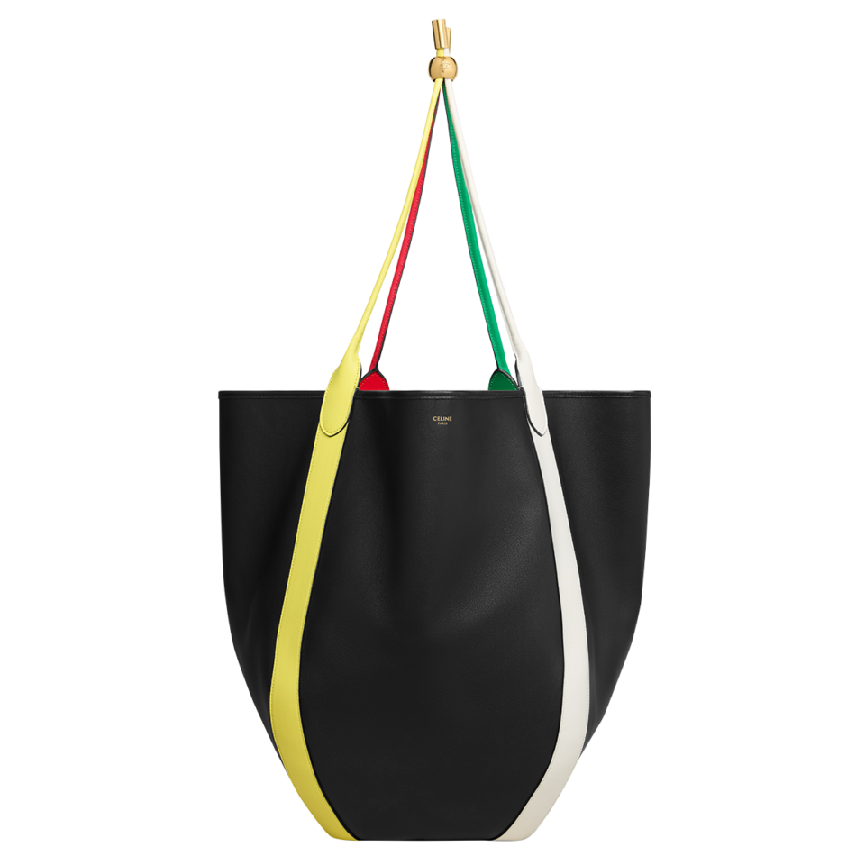 バッグ〈ラージ ドロップ バケット〉［H45×W57×D20㎝］¥594,000※予定価格（セリーヌ／セリーヌ ジャパン）
