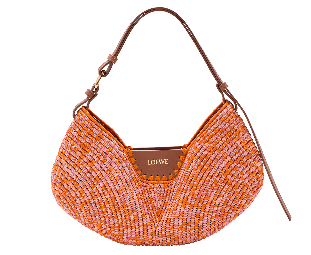 バッグ〈ロエベスイング〉［H22×W35×D11㎝］¥270,600※予定価格・5月7日発売予定（ロエベ／ロエベ ジャパン クライアントサービス）