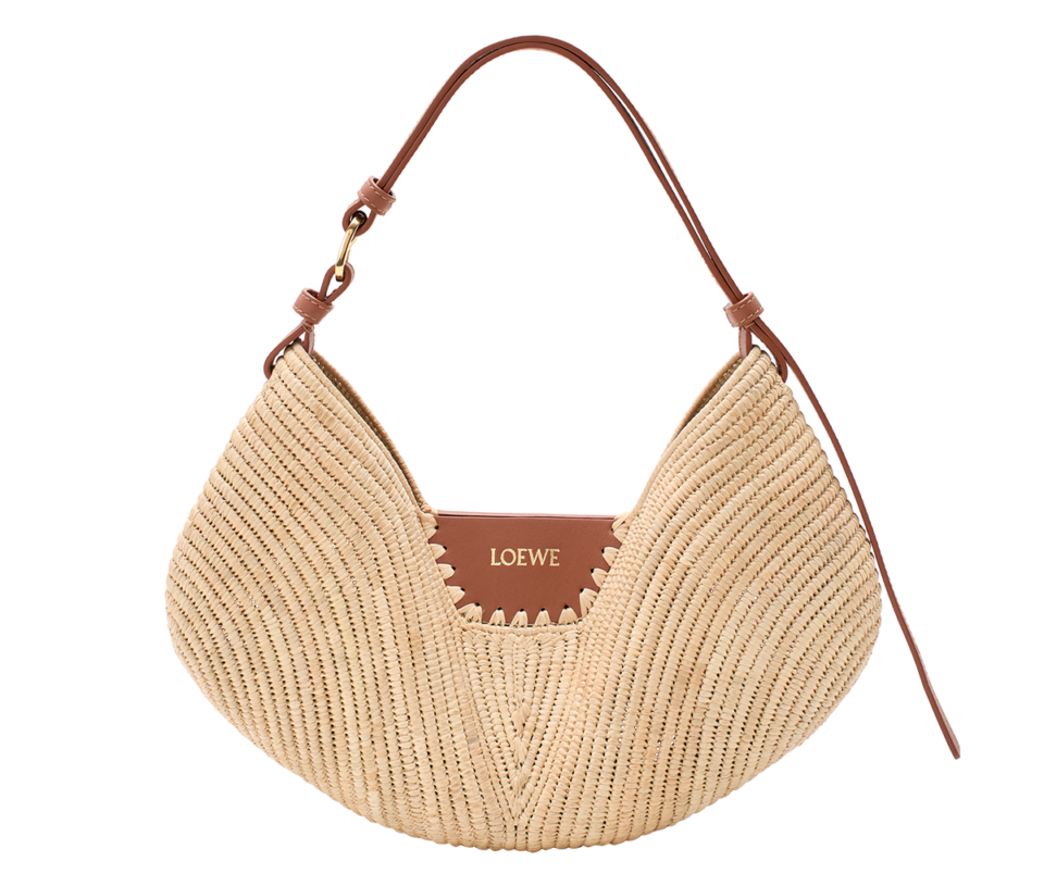 バッグ〈ロエベスイング〉［H22×W35×D11㎝］¥270,600※予定価格・5月7日発売予定（ロエベ／ロエベ ジャパン クライアントサービス）